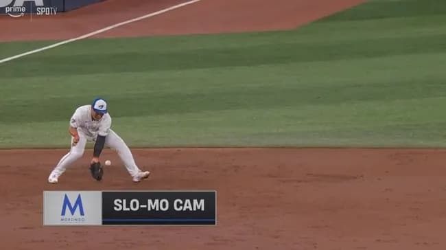 ブルージェイズ・岡本和真、トンネル