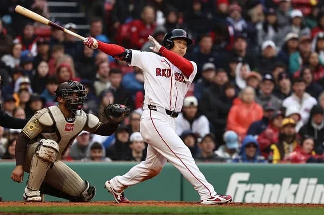 【朗報】吉田正尚　出塁率.500 OPS.875 ←率直な感想