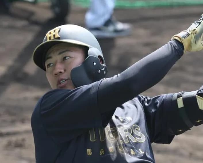 ドラ1立石正広がフリー打撃でバックスクリーン直撃wwwwww