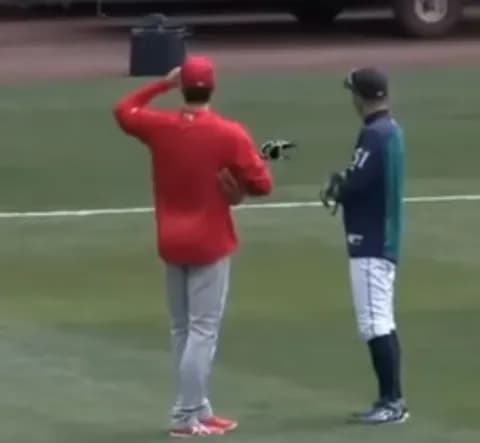 大谷と並んだイチロー、意外とデカくねえか・・・？気のせいじゃないよな