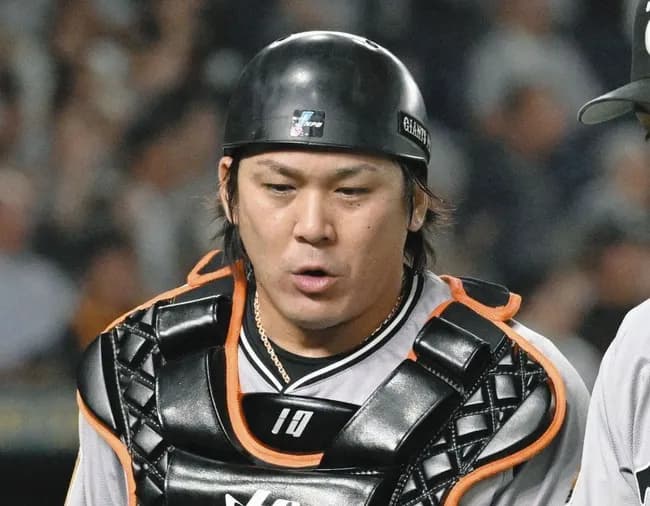 【悲報】巨人・ベテラン枠の甲斐拓也さんと小林誠司さん ガチのマジで一軍に席が無さそう