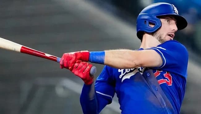 タッカー wRC+ 102 fWAR 0.3 ←これ