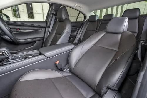 【悲報】車の革シートさん、マジでメリットが何一つ無いｗｗｗｗｗｗｗｗｗｗ