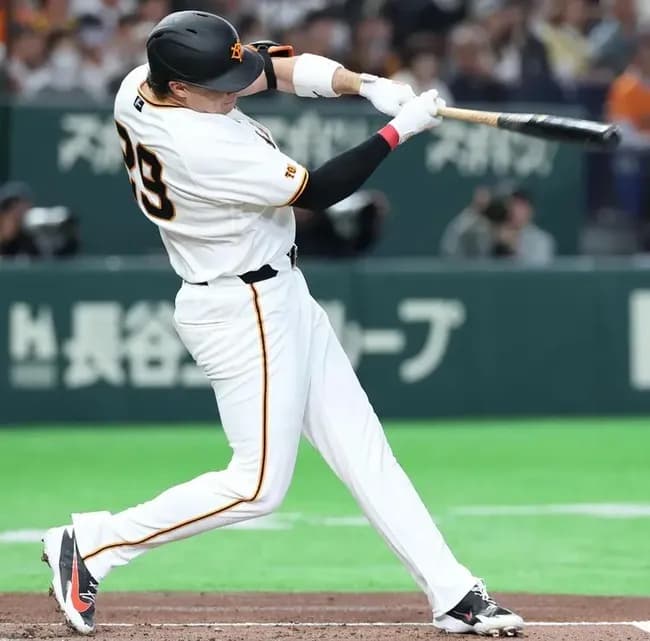 ダルベック(巨) .205(44-9) 2本 7打点 出塁率.327 OPS.759 wRC+129 WAR+0.1