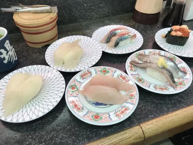 回転寿司の４番目か５番目くらいに好きなメニュー