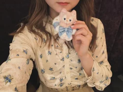 【悲報】ロリ美少女声優さん、左手薬指にしっかり指輪をしてしまうｗｗｗｗｗｗｗｗｗｗ