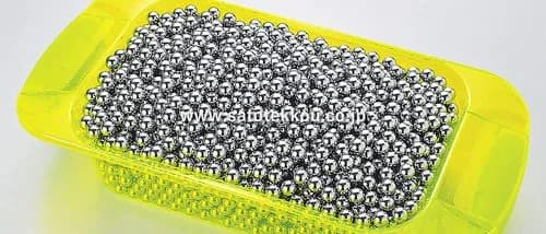 【悲報】パチンコ玉に油を塗って不正した男さん、なぜか建造物侵入で逮捕されるｗｗｗｗｗｗｗｗｗｗ