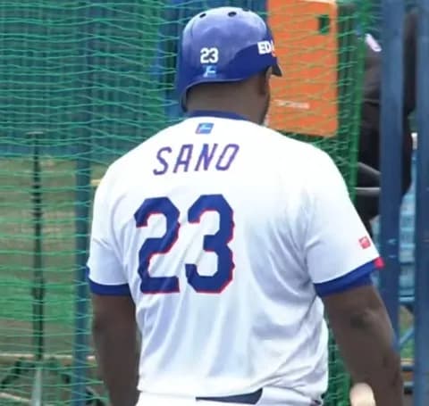 【悲報】中日ドラゴンズ、サノー負傷交代