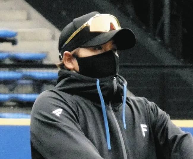 日本ハム、7点挙げながら雨中の激戦に惜敗　新庄監督「プロ野球選手は大変ですね」「とりあえずけがなくて良かった」