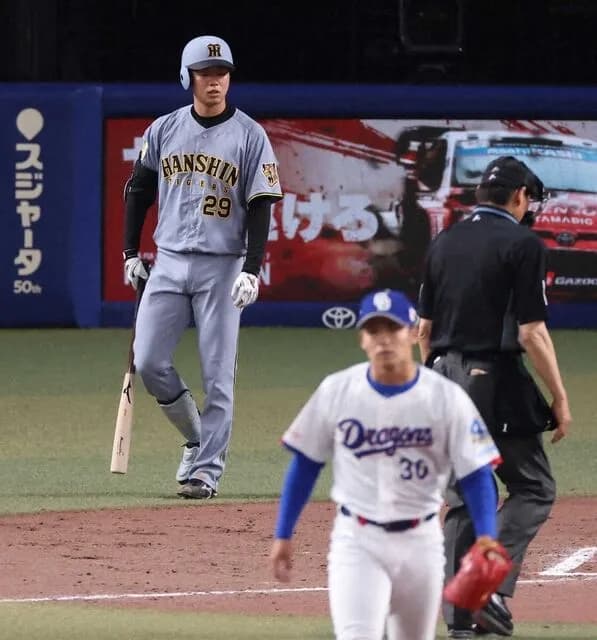 【動画】髙橋遥人、とんでもないスイングで三振ｗｗｗｗｗｗ