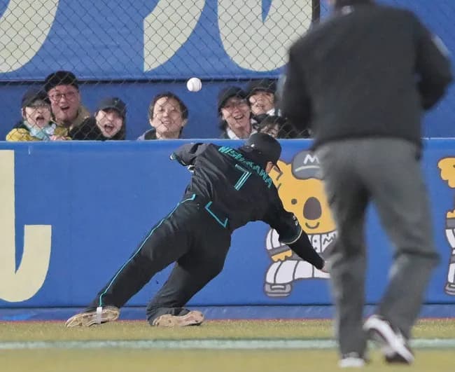 日ハム、1試合5エラー