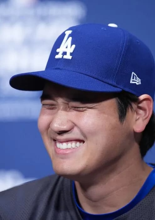 【朗報】大谷翔平の娘、0歳にして既に喋り出すwwwwww 広告を指差し「パパ、パパ」