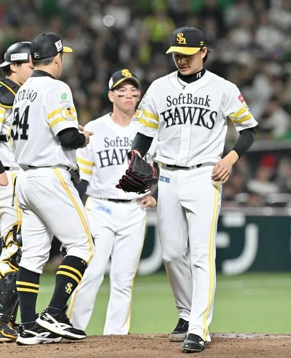 「次やり返せばいい、とは話しました」ソフトバンク小久保監督　来日最短KOの徐若熙に巻き返し期待