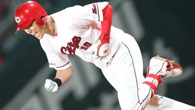 カープ佐々木泰、De平良から同点タイムリー！下位打線で打率上昇中