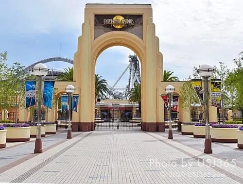 【悲報】USJ、漫才師志望のJKさんたちのネタ合わせ会場になってしまうｗｗｗｗｗｗｗｗｗｗ