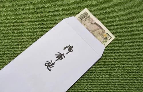 【悲報】日本人さん「宗教に大金払う奴バカだろ」←宗教が今でも成り立ってる理由・・・・・・・・・