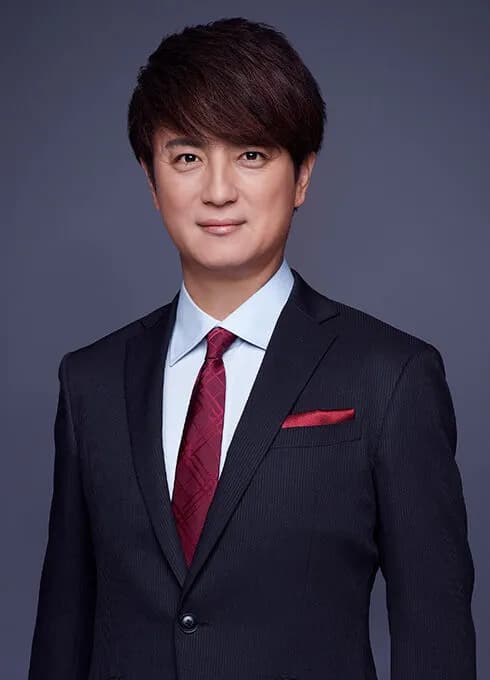 【悲報】上地雄輔の近影、ガチで誰かわからない。想像の1.3倍誰か分からない