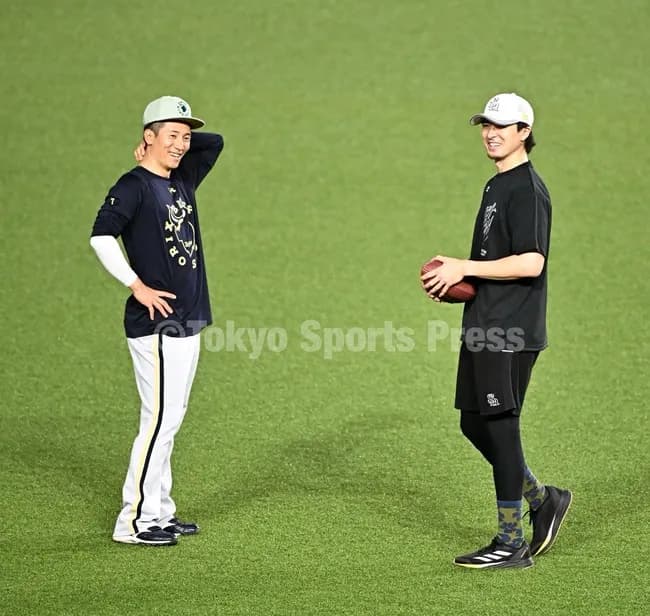 【朗報】ソフトバンク上沢、オリックス西川龍馬と談笑