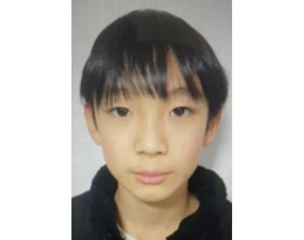 【悲報】結希くん、養父に全く懐いていなかったｗｗｗｗ隣にいるのに一切会話せずｗｗｗｗ