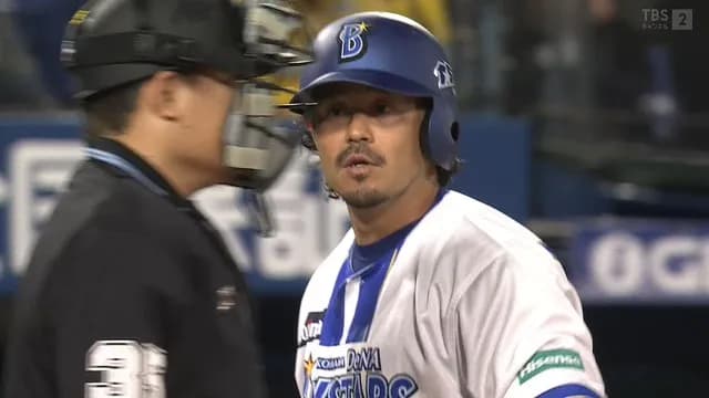 DeNA・宮崎、審判を睨みつけるｗｗｗｗ