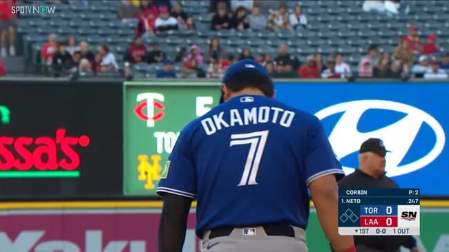 岡本和真  22試合 202  3本 8打点 得点圏143