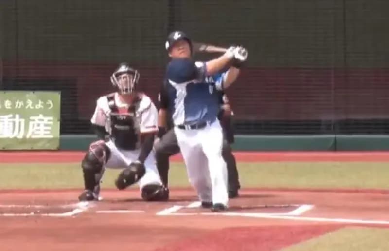 西武期待の若手（42）のバックスクリーン直撃弾！