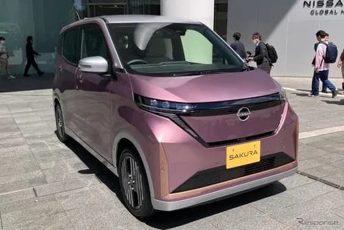 【悲報】軽自動車で200万円する時代、一体誰が買ってんねん・・・・・・・・・