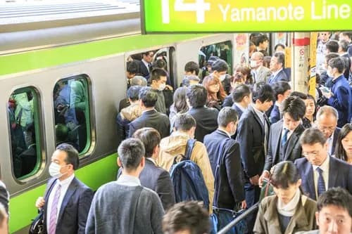 【緊急】電車の中でうんこ我慢する方法教えてください！ｗｗｗｗｗｗｗｗｗｗ