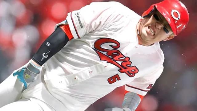 カープ小園海斗、死球で『右手第5中手骨打撲』新井監督「骨に異常はない」