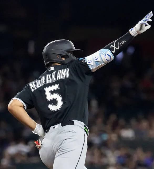 【朗報】 村上宗隆さんメジャーに来て1ヶ月で大谷翔平を超えてしまう