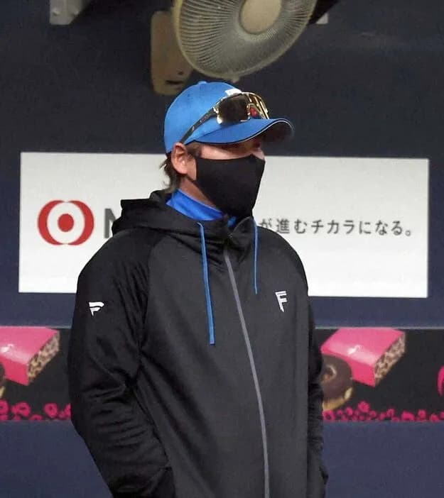 日本ハム・新庄剛志監督　2回のセーフティースクイズ失敗嘆く「しっかり決めてもらわないと…」