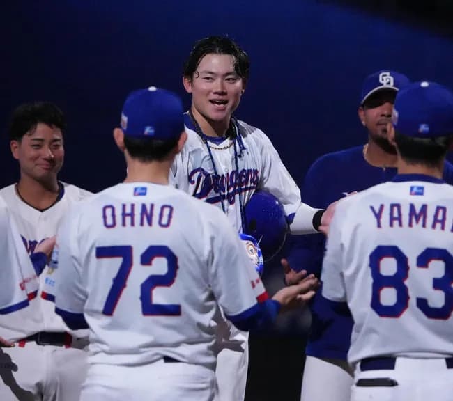 中日・井上監督、サヨナラ本塁打の村松に試合前に“お清め”をしていたwwwwwwwwwwwwwwwwwwwwwwww