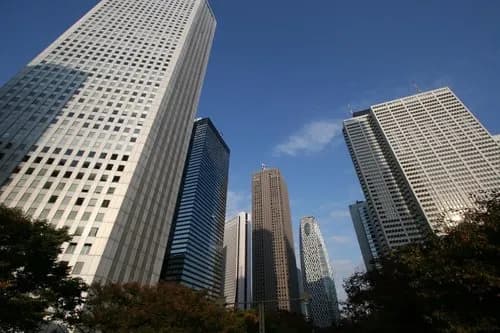 【悲報】新宿勤務で大卒23万の弊社さん、新卒が全然来ない理由がガチでわからないｗｗｗｗｗｗｗｗｗｗ