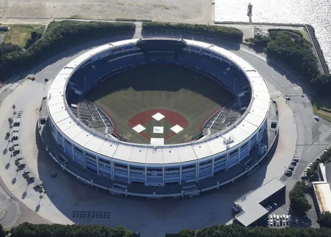 ZOZOマリン再整備、ドーム化判断が難航　建築費高騰など影響