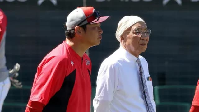 カープ新井監督、ルーキー積極起用は松田オーナーの指令？球団関係者「平川勝田齊藤を優先するよう指示があった」【FRIDAY】