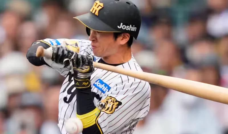 近本光司の死球、折れてないにしても間違いなく無事ではない