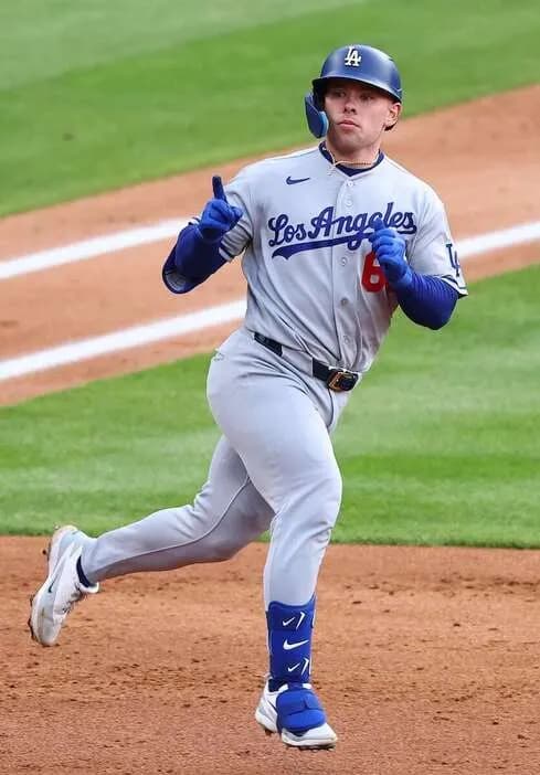 【悲報】大谷、ついに他の選手にDHを譲ると言い始めてしまう