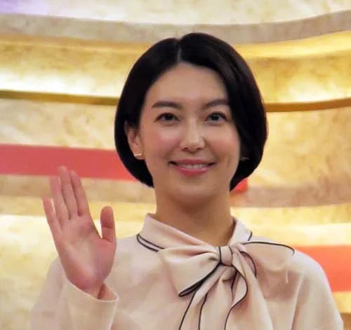 【悲報】和久田麻由子さん新番組「newsLOG」初回3・8％ 土10エース対決はNキャス10・4％に軍配・・・・・・・・・