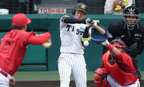 【悲報】阪神タイガース近本さん（31）、死球受けて左手首の骨折