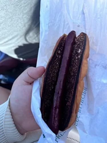 【悲報】楽天モバイル最強パークのホットドッグ、黒焦げでも「これ普通です」で販売休止へ・・・・・・・・・