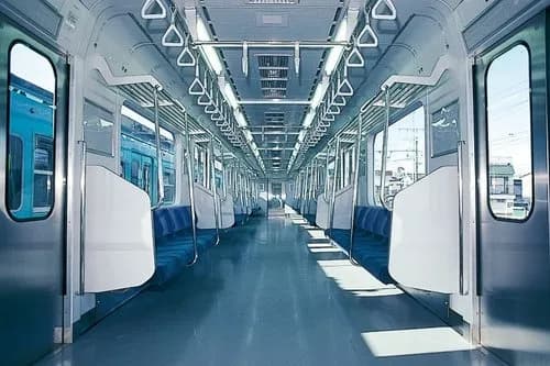 【衝撃】電車でJKさんを見ながら隠れてシコシコする男さんが発見されるｗｗｗｗｗｗｗｗｗｗ