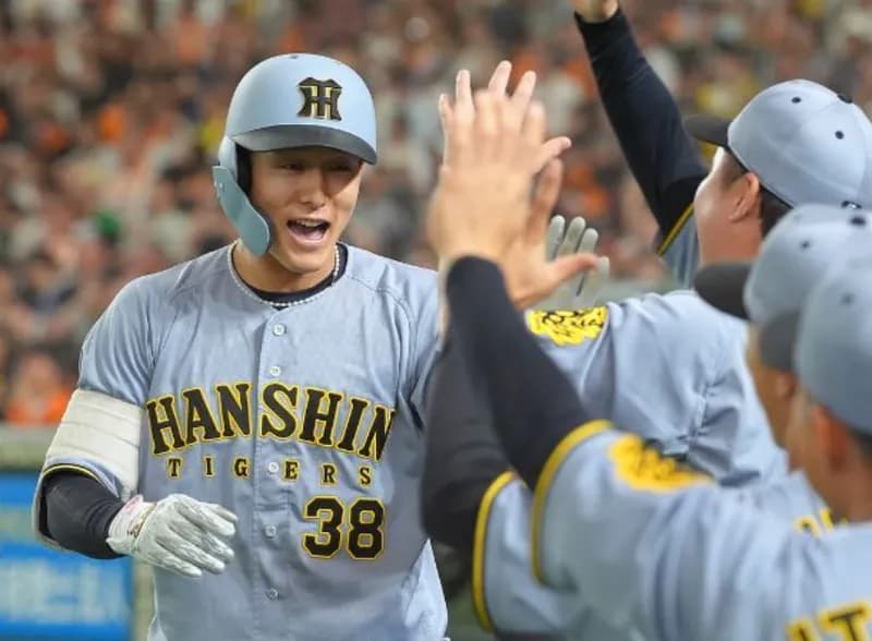 木浪←打率.270 OPS.676、小幡←打率.233 OPS.536、高寺←打率.190 OPS.595