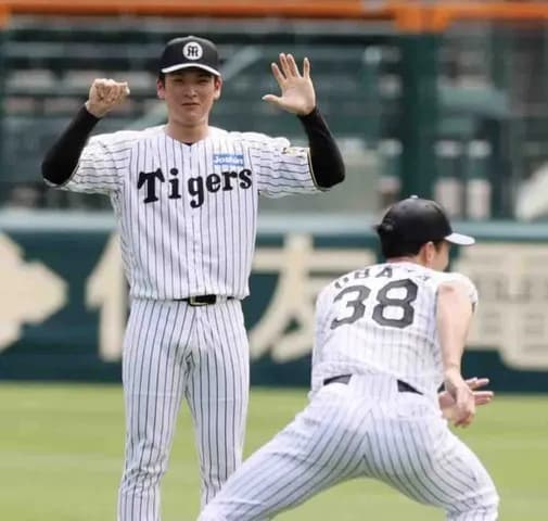 【阪神】高寺望夢らが休日に遊撃ノック…その意味は？　和田ヘッドも付き添う異例光景
