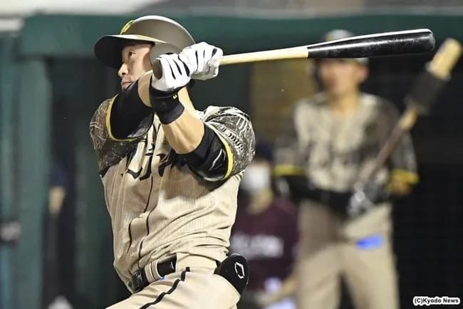 西武外崎、右L2/3経椎間孔的全内視鏡椎間板嚢腫切除術を受ける