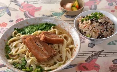 ワイ（まずい…！）沖縄料理「何がまずい？言ってみろ(ｷﾞﾛｯ）」