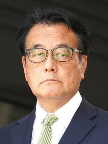 【悲報】イオン創業者一族の無職さん「秘書を5人から4人に減らしグリーン車やめました。電気消してます」ｗｗｗｗｗｗｗｗｗｗ
