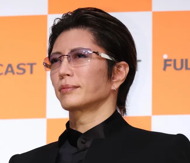 ガクト、しゃぶ葉に参戦「しゃぶしゃぶは薄い肉がいい、店員は本当に肉の旨さを知ってる人」