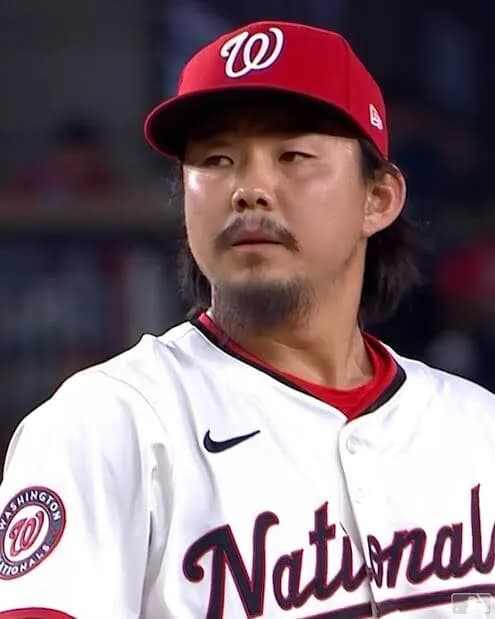 【画像あり】小笠原慎之介さん、変な感じになる