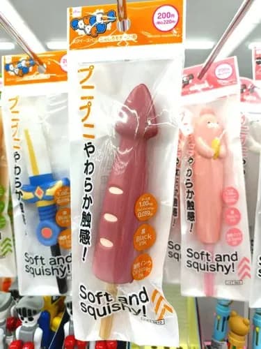 【悲報】ダイソーさん、完全にち◯こなペンを堂々と販売してしまうｗｗｗｗｗｗｗｗｗｗ