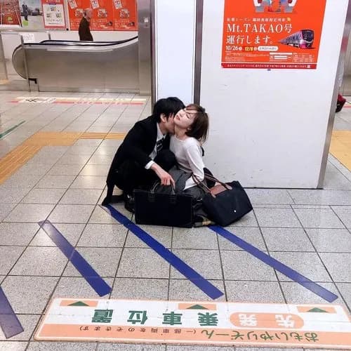【悲報】吉岡里帆さん、オッサンとの路上キス動画が出回ってしまうｗｗｗｗｗｗｗｗｗｗ